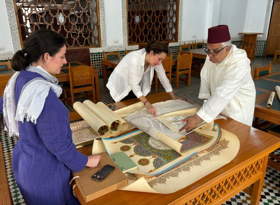 Explorer les calligraphies arabes aux frontières du monde islamique : le projet CallFront