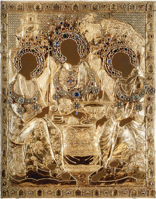 Riza, ou oklad, de la Trinité d’Andreï Roublev, revêtement métallique ornemental du XVIᵉ siècle conservé au Musée historique et artistique d’État de Serguiev Possad, présenté comme une protection décorative recouvrant l’icône.