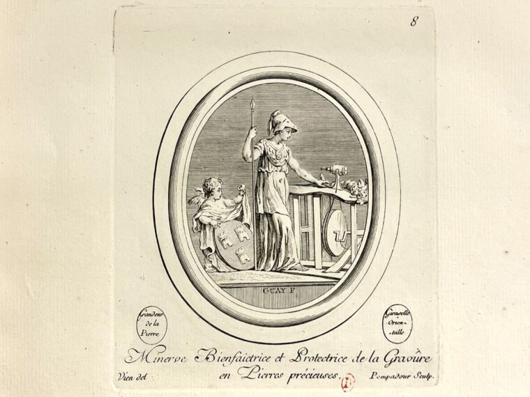 Gravure ovale en noir et blanc représentant une Minerve debout, casquée et tenant une lance, entourée d’un enfant ailé tenant une plaque, et d'outils de la gravure en pierre. En bas, l’inscription indique "Minerve Bienfaitrice & Protectrice de la Gravûre en Pierres précieuses". Deux médaillons latéraux portent les mentions "Grandeur de la Pierre" et "Girasolle orientalle".